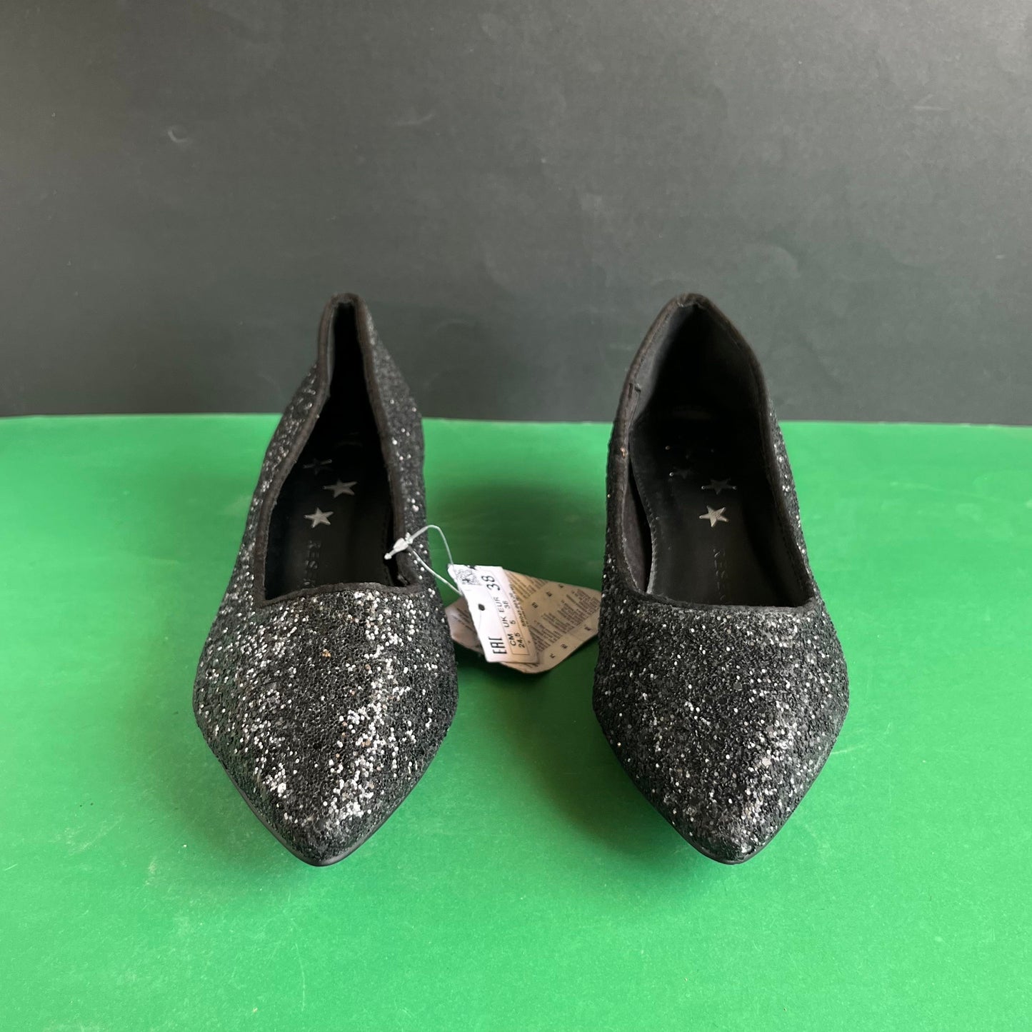 RESERVED | Eur 38