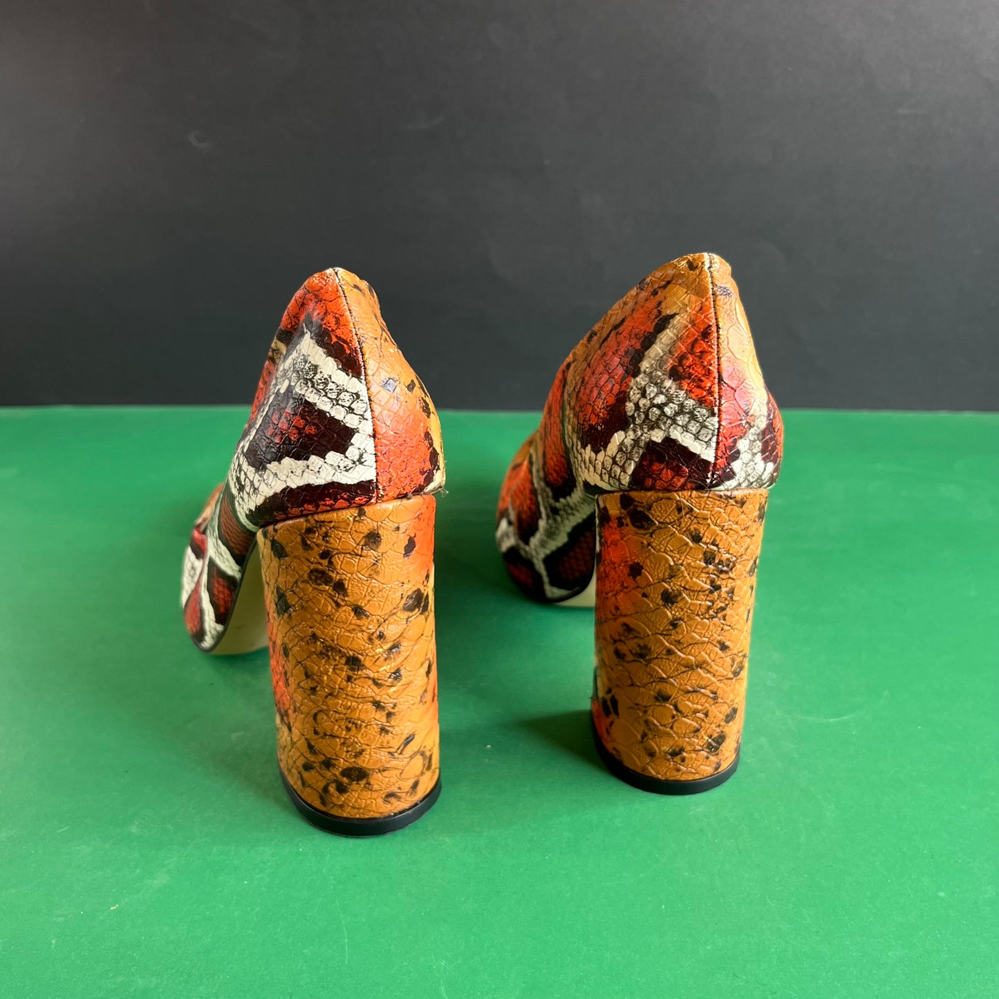 VANELi | Eur 38