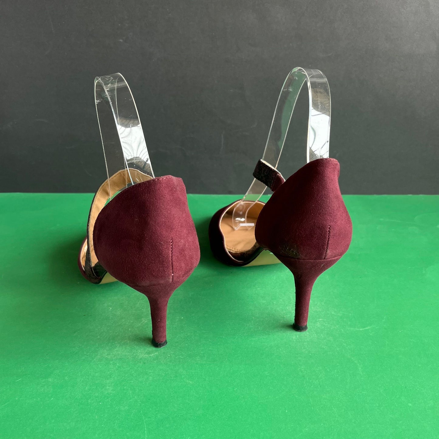 Head Over Heels | Eur 37