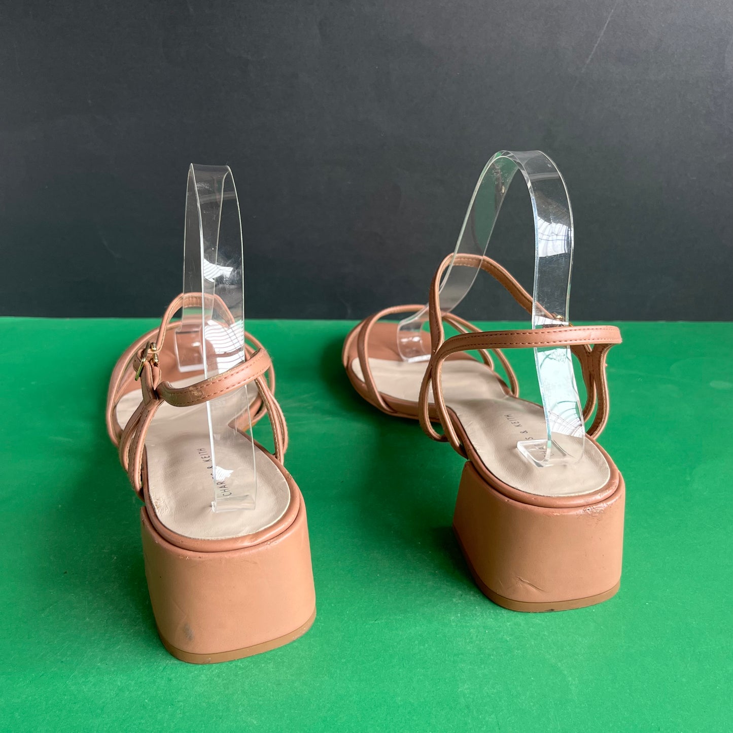 CHARLES & KEITH | Eur 40