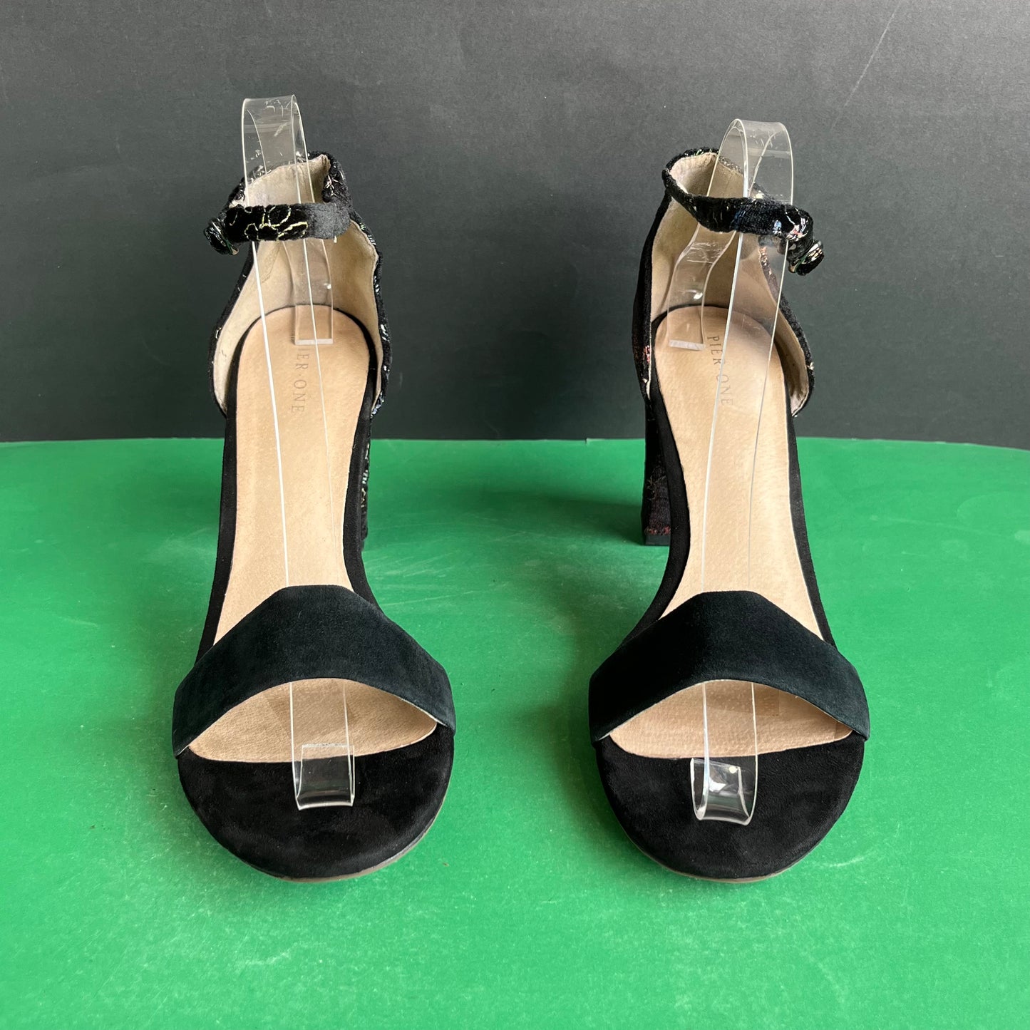 PIER ONE | Eur 39