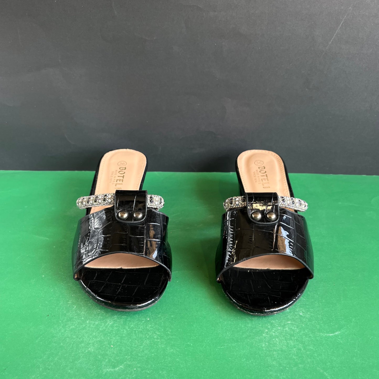 BOTELI | Eur 36