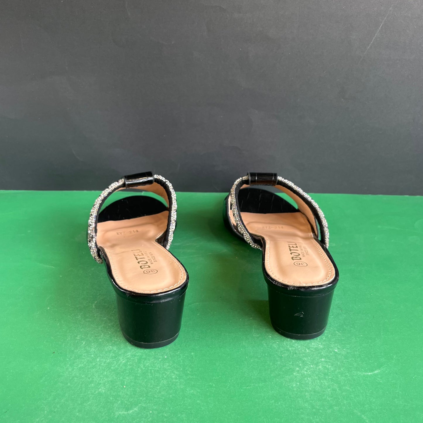 BOTELI | Eur 36