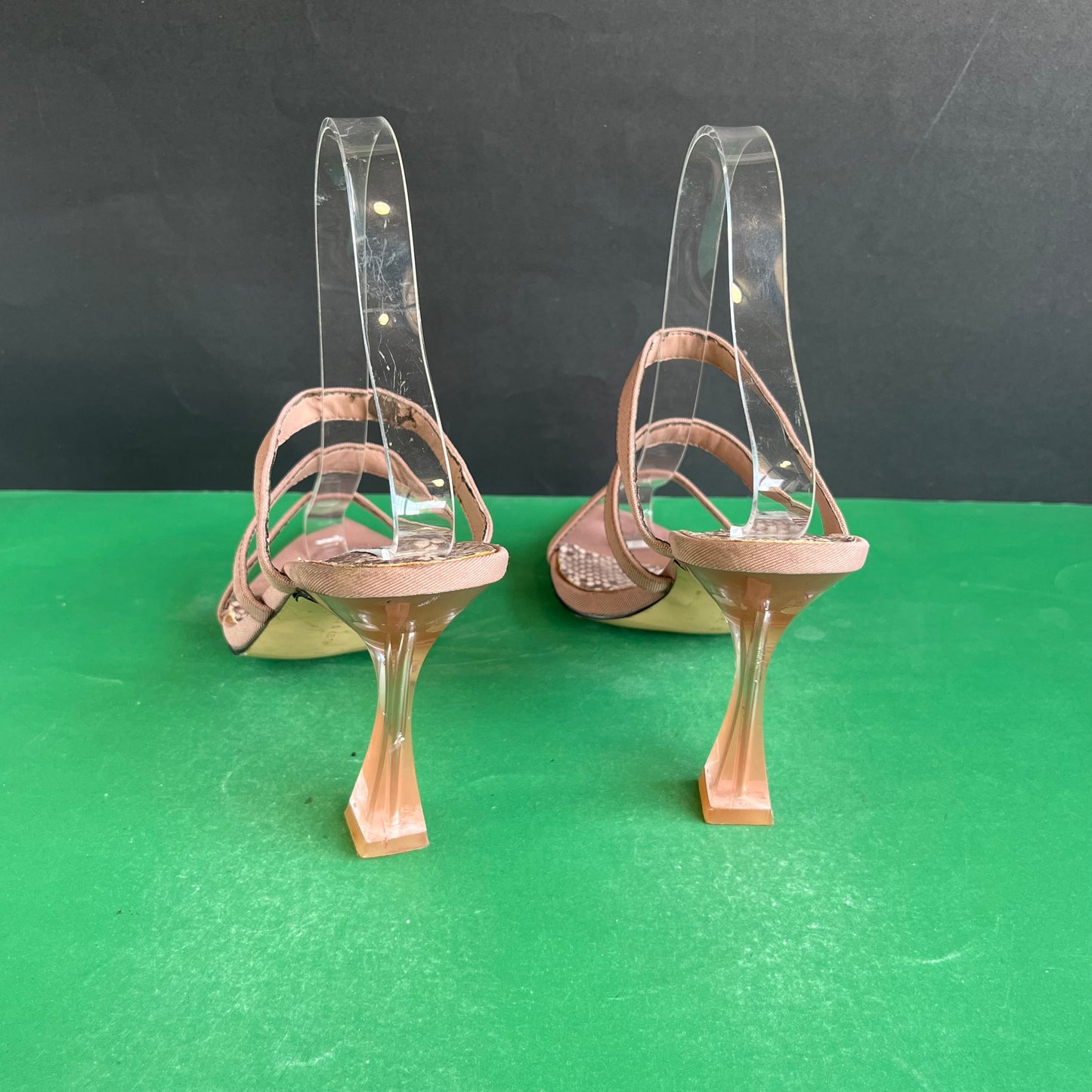CHARLES & KEITH | Eur 37
