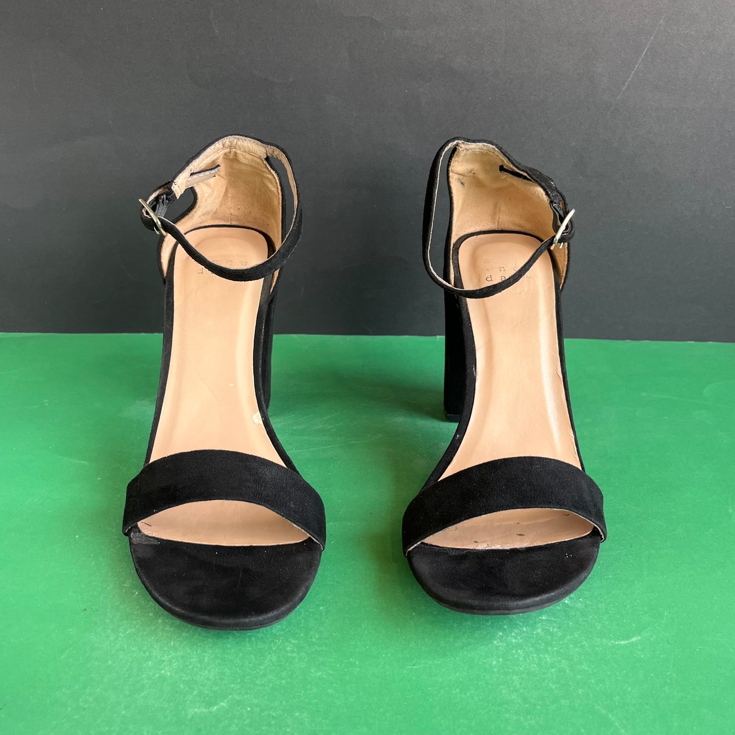 a new day | Eur 38