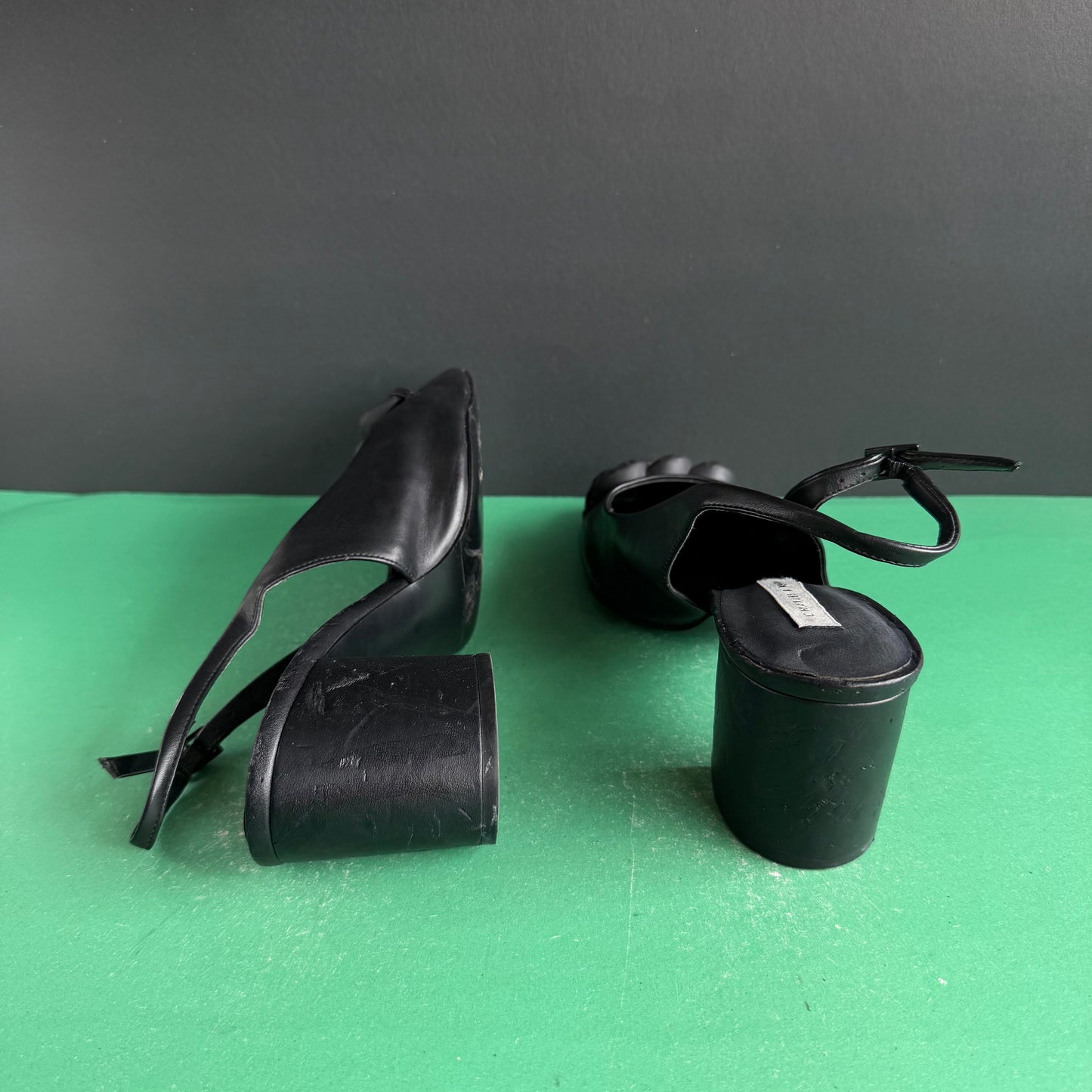 CHARLES & KEITH | Eur 40