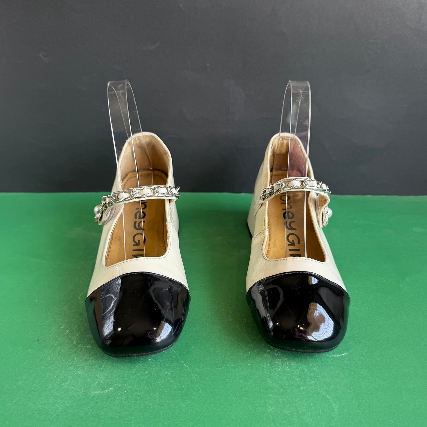 European Brand | Eur 37