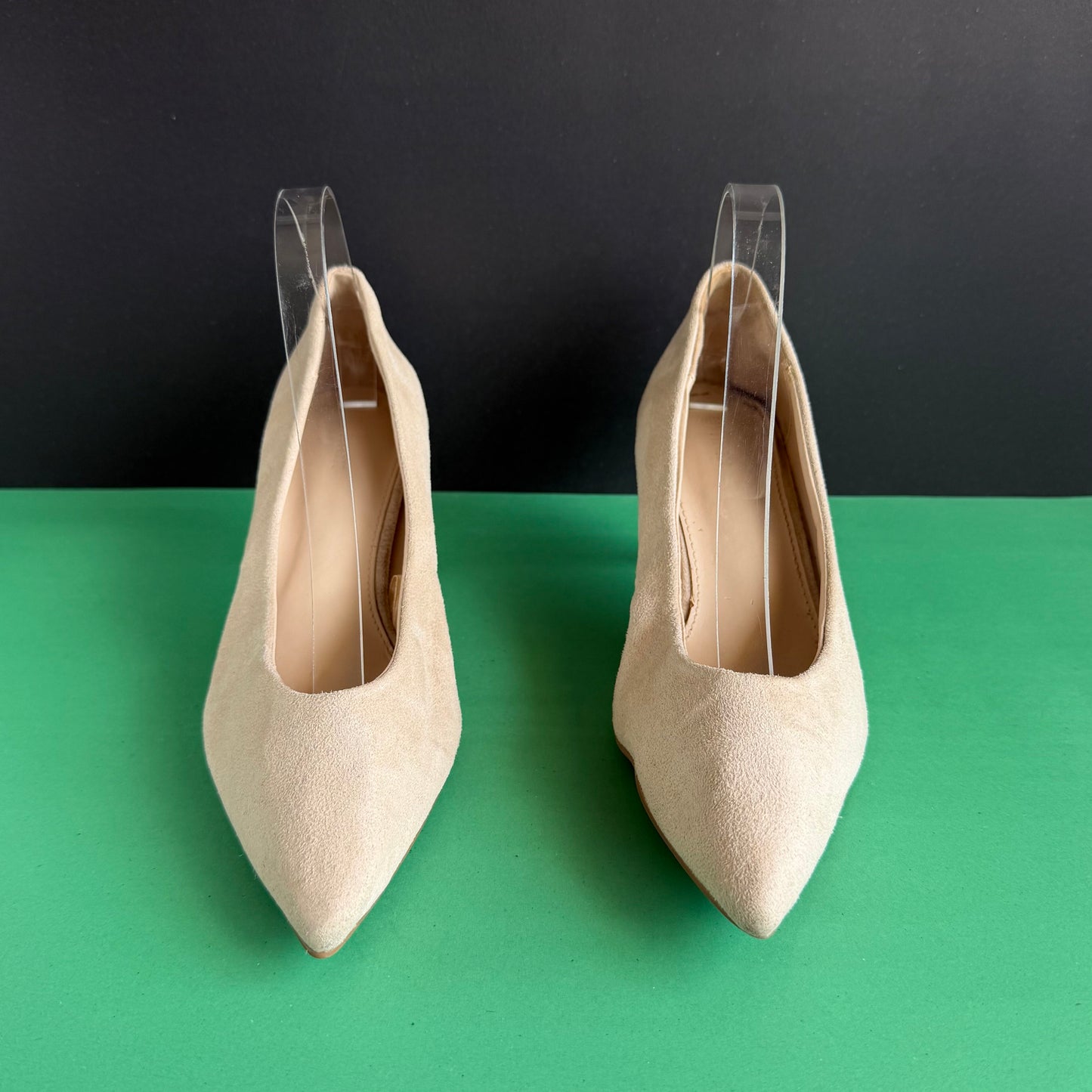 Max | Eur 38