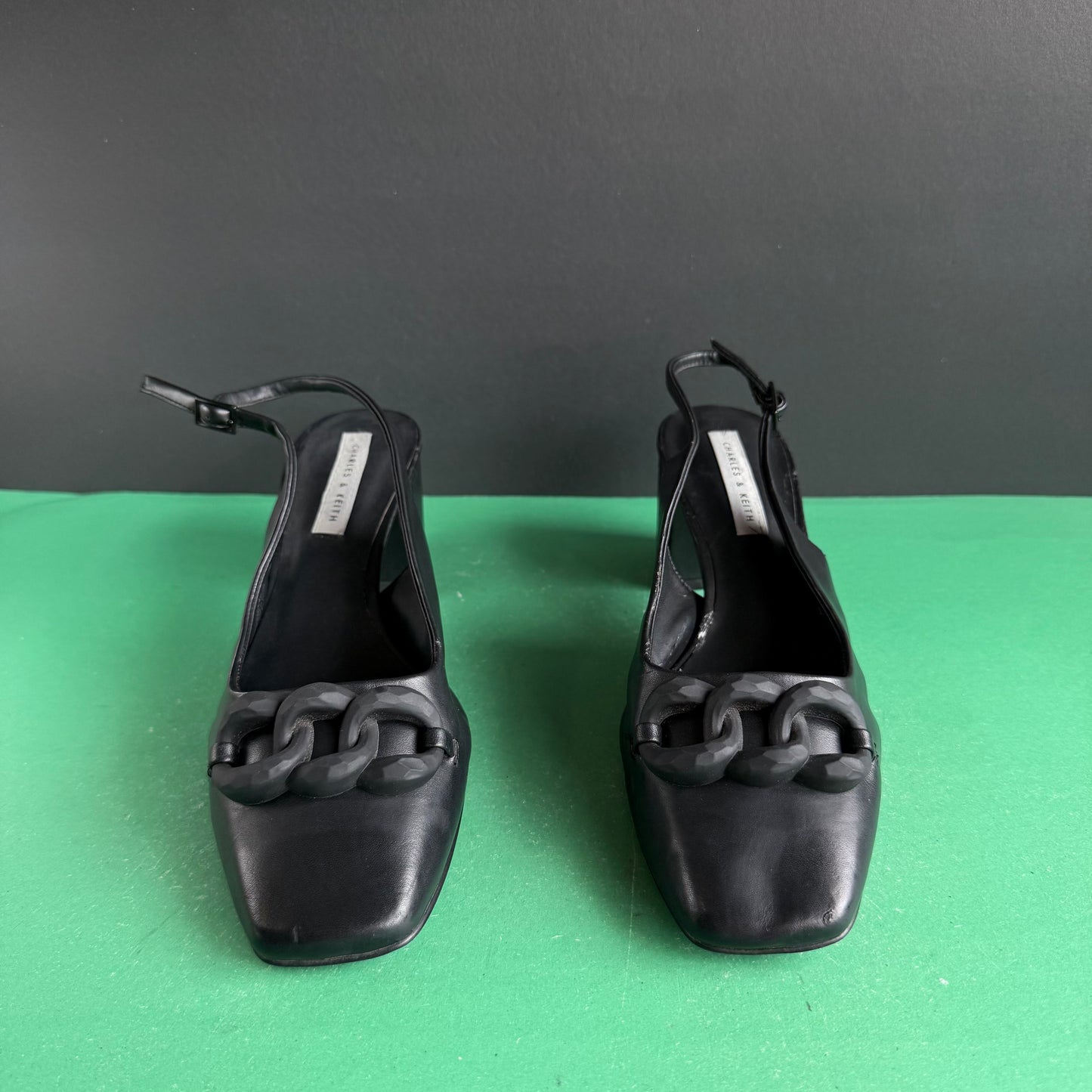CHARLES & KEITH | Eur 40